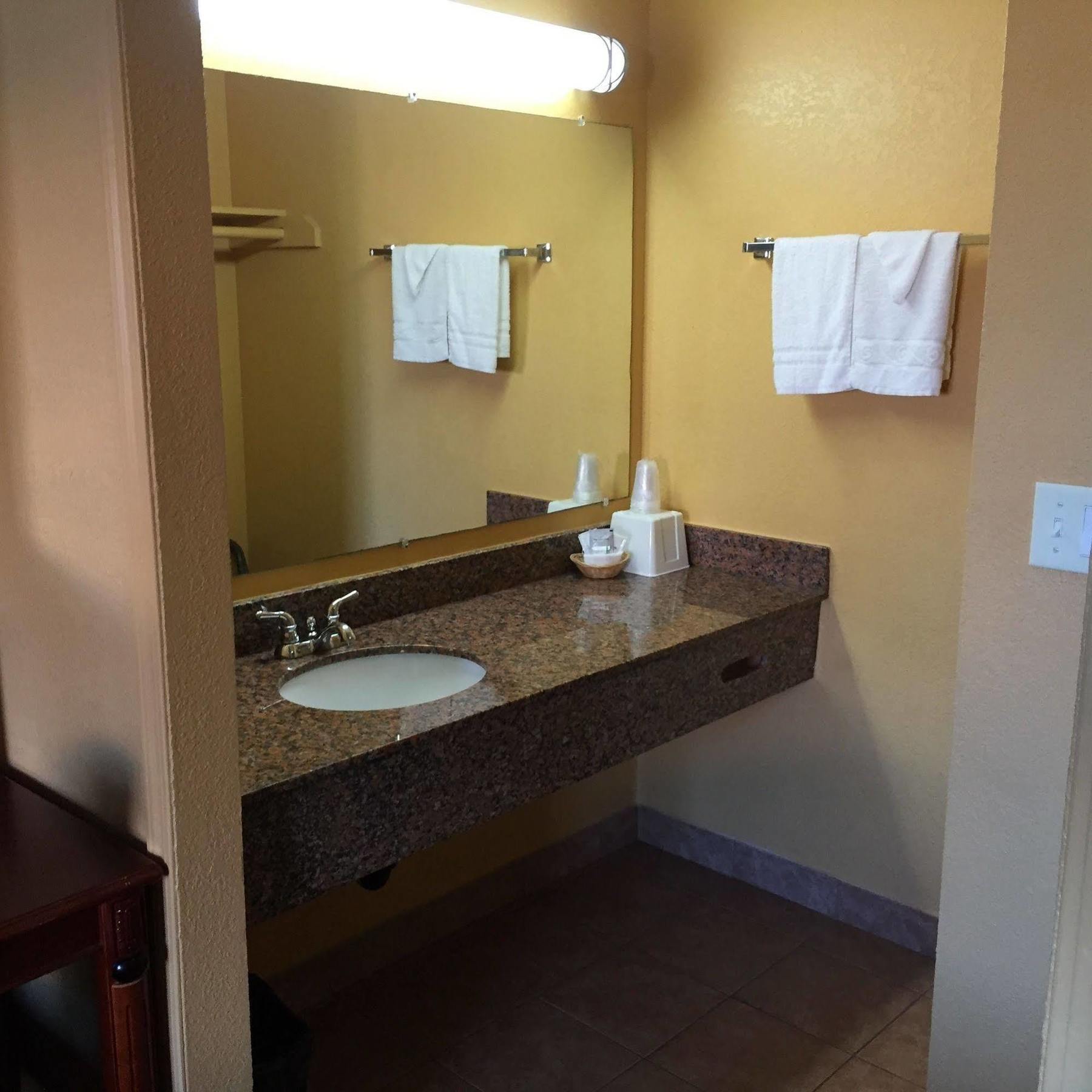 National City Motel Екстериор снимка